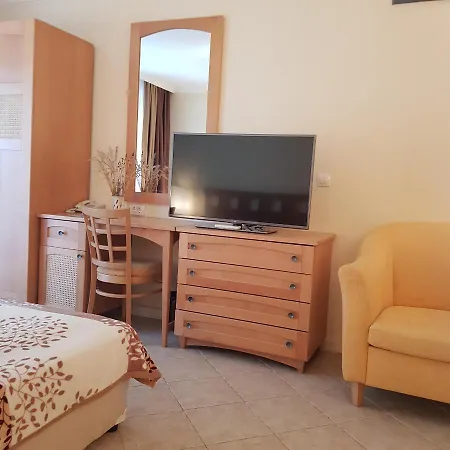 Апартамент Compleх Santa Marina,private