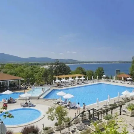 Compleх Santa Marina,private Апартамент