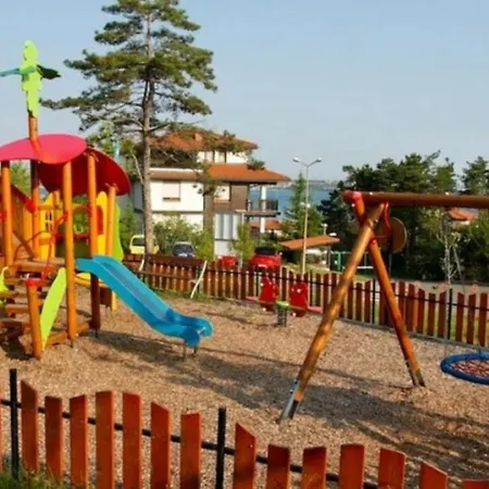 Compleх Santa Marina,private Апартамент